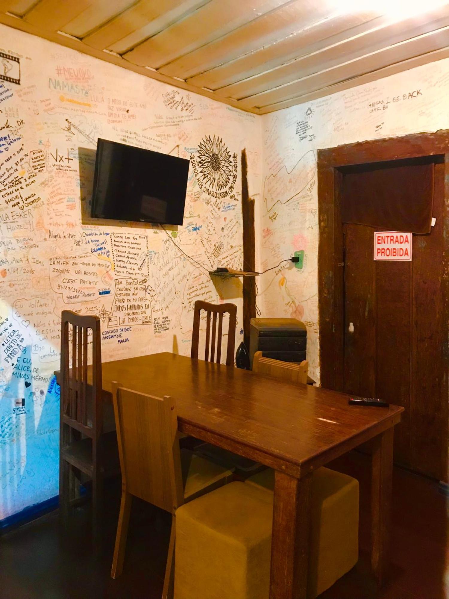 Hostel Uai Ору-Прету Экстерьер фото